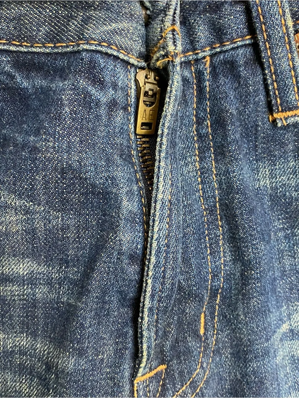 American Eagle Outfitters Men's Medium Wash Straight Bootcut Jeans Size 29x32